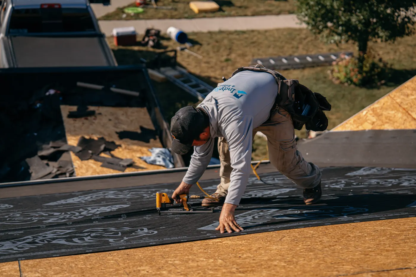 Emergency tarping on a Irvington roof